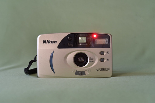 Camera Fotográfica Nikon Af 240 Sv (1999)