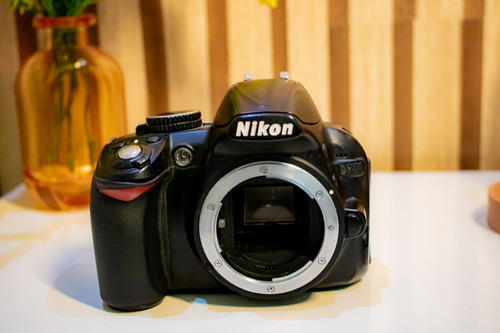 Camera Nikon D3100 Usada Com Lente 18-55mm +  Lente 50mm 1.8