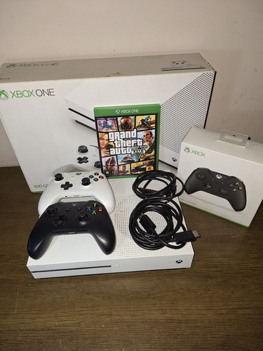 Xbox One S 500gb, 2 Controles, Jogo E 4 Pilhas Recarregáveis