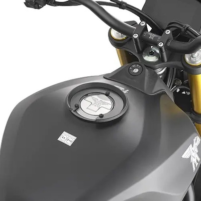 Adaptador Givi Para Bolso Tanklock Morini -en Color Negro | Envío gratis