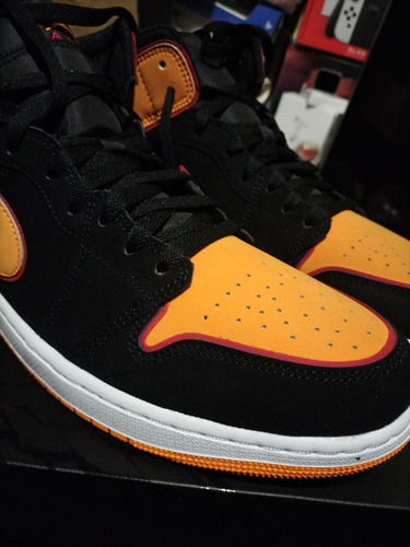 Tenis Air Jordan 1 Mid Black Orange Size 30cm