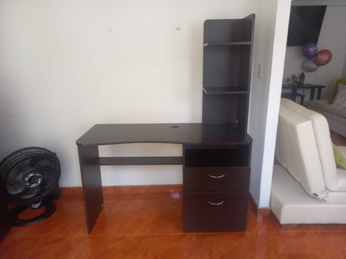 Mueble De Madera Computador