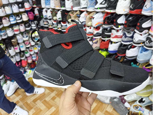 Tenis Lebron James Soldier 11