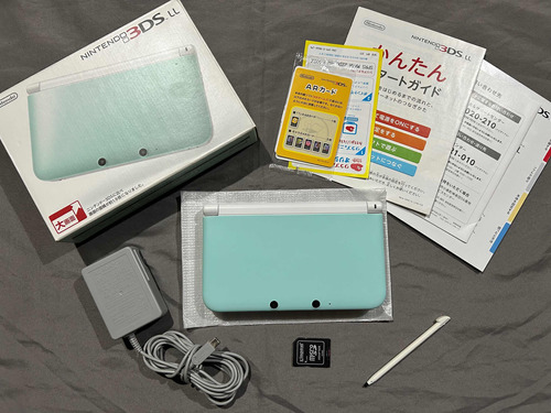 Nintendo 3ds Xl Mint/white Con Caja Y 128gb Muchos Juegos