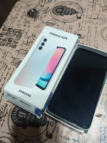 Samsung Galaxy A24 128 Gb  Plata 6 Gb Ram (leer Descripción)