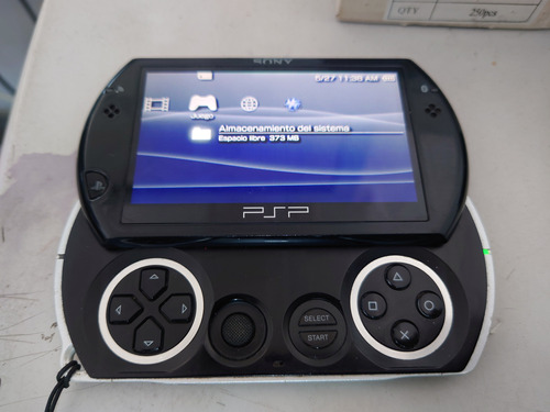 Sony Psp Go 16gb Con Juegos 