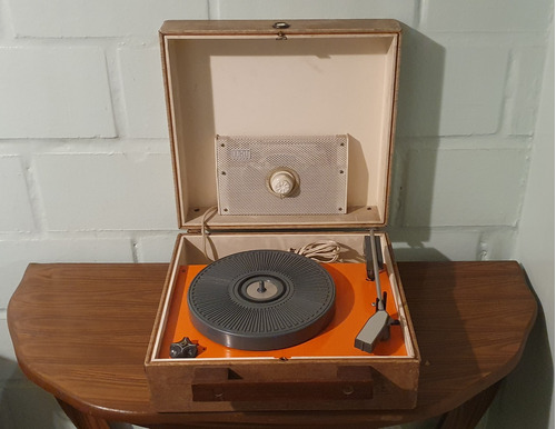 Tocadisco Irt Años 70 Vintage Funcionando Con Detalles Leer