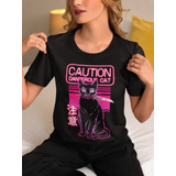 Camiseta Gatos Lover Neon Dangerous Cat
