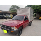 Toyota Hilux Furgon 4x2 