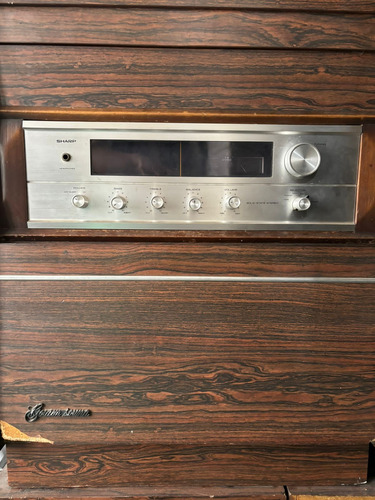 Radiola Sharp Modelo 70 Transistorizado.