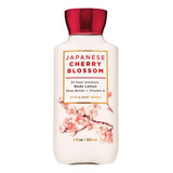 Bath & Body Works Japanese Cherry Blossom 236ml