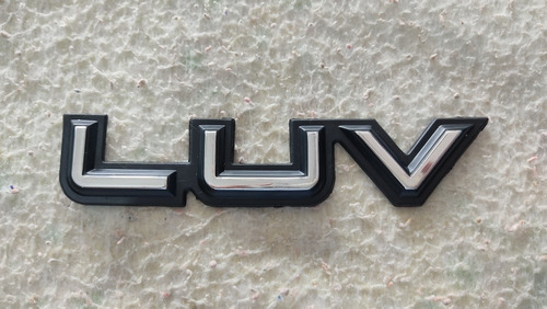 Emblema Insignia De Chevrolet Luv Foto 2