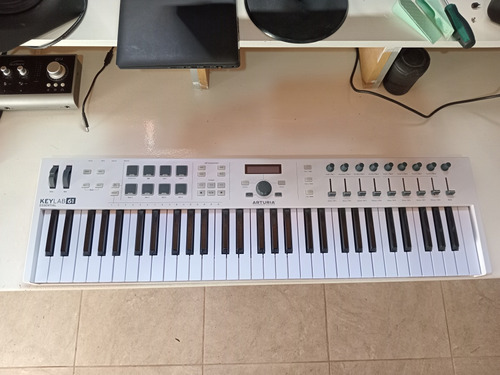 Arturia Keylab Essential 61