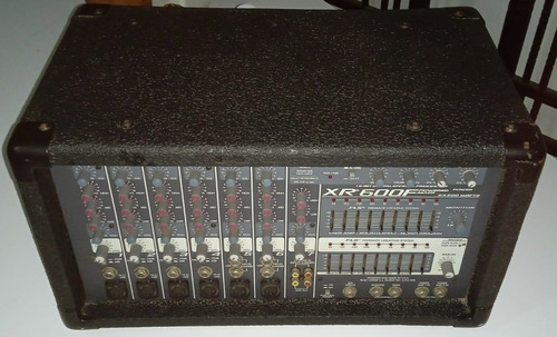 Consola Mezclador Amplificador Peavey Xr600f