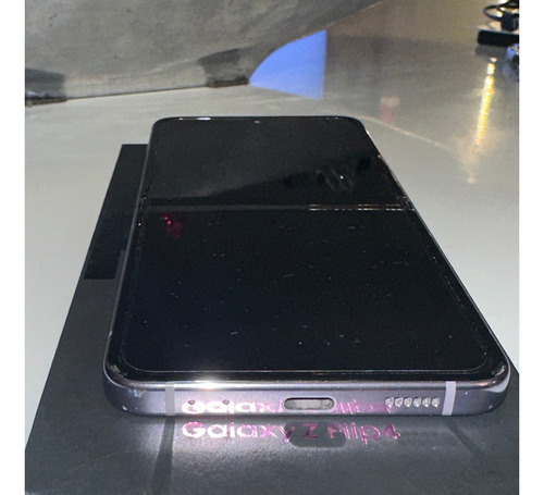 Celular Samsung Galaxy Z Flip 4 Violeta