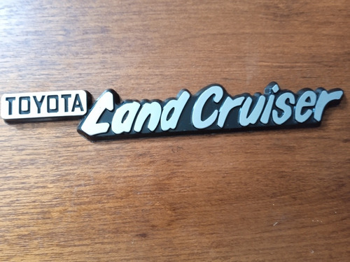 Emblema Toyota Land Cruiser Foto Original Foto 2