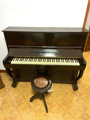 Piano Antiguo Vertical Lindenberg