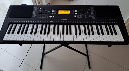 Piano Yamaha Psr E363 Teclado Organeta 61 Teclas