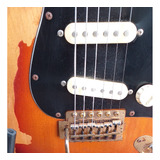 Guitarra Fender Stevie Ray Vaughan Chinesa (regulada)