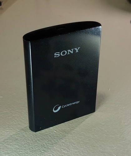 Cargador Portátil Sony Power Bank Energy Cycle 3400mah.