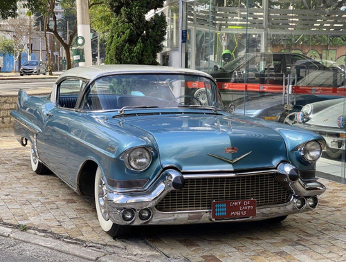 CADILLAC COUPE DEVILLE - 1957