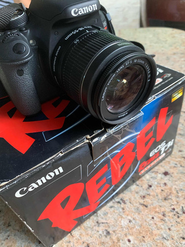 Câmera Canon T3i Com Lente Do Kit + Brinde Seminova