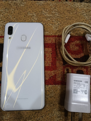 Samsung Galaxy A30 