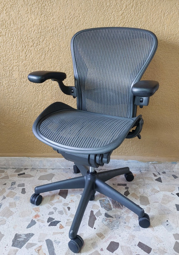 Herman Miller Aeron 