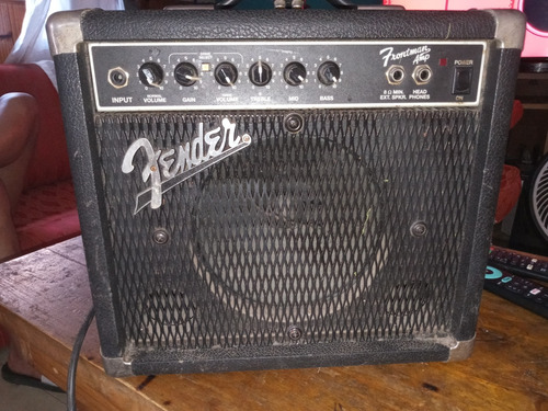 Equipo Fender Usado !! 240v~50hz 38w