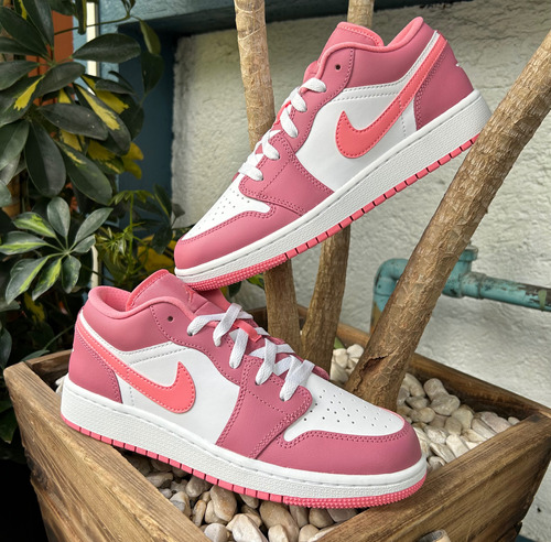 Jordan 1 Low Desert Berry - Talla: 24mx Y 24.5mx - Original