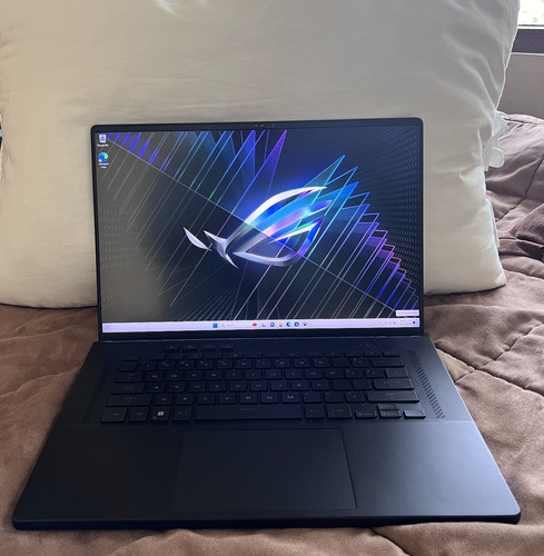 Asus Rog Zephyrus M16, I9. 4090 Con Anime Matrix