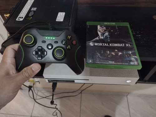 Xbox One S 1 Tb Com 1 Controle,1 Jogo Mídia Física Mk Xl.