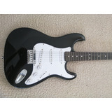 Guitarra Fender Squier Sretocaster Negra