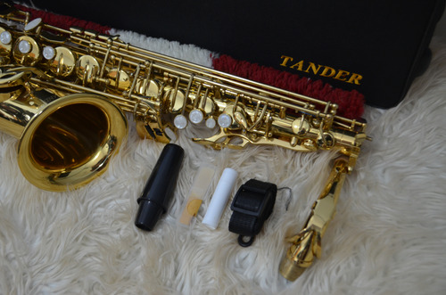 Saxofone Alto Cn Tander ((((((( Promoção )))))))