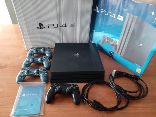 Playstation 4 1tb + 4 Joysticks 