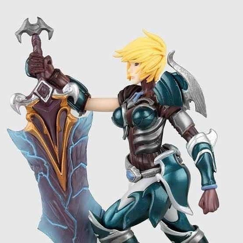 League Of Legends Riven O Exilado Raven Figure Estátua