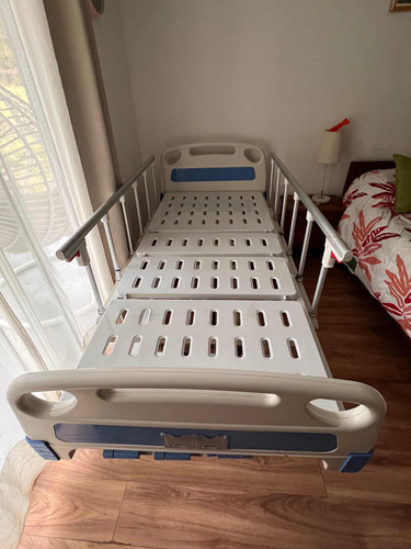 Cama Clínica Semi Nueva