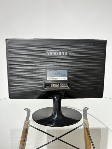 Monitor Samsung S19c301f Led 18.5 