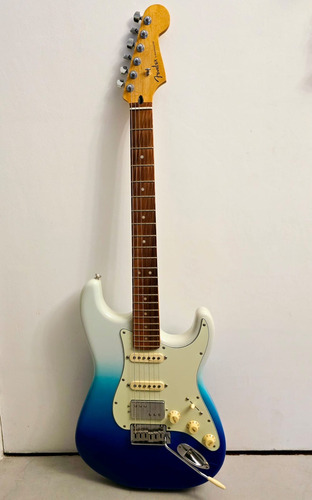 Guitarra Fender Player Plus Stratocaster Hss Pf Belair Azul