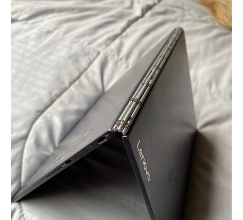 Lenovo Yoga Book