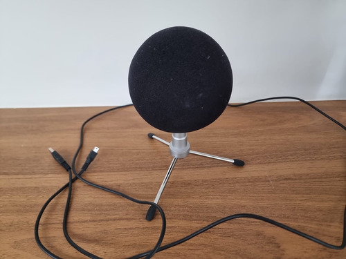 Microfone Blue Snowball Ice Condensador Com Pop Filter