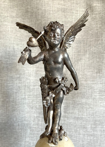 Cupido Bellísima Escultura En Petit Bronce Y Alabastro