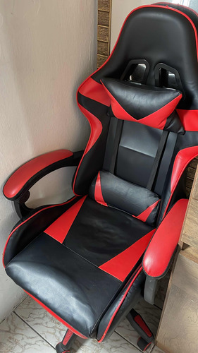 Cadeira Gamer Semi Nova
