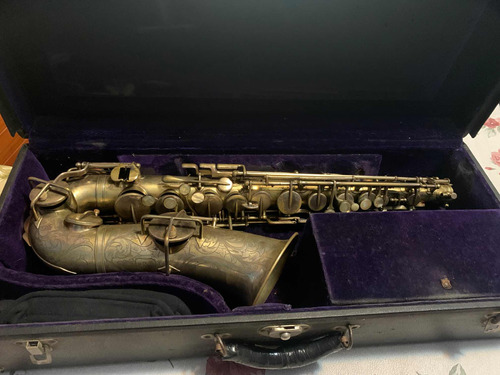Saxofón Buescher