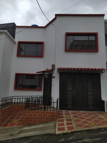 Hermosa Casa En Venta