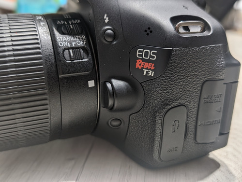 Canon Eos Rebel T3i Dslr + Bolso Case Logic + 3 Macro Lentes