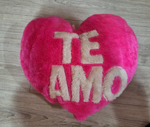 Almohadón/peluche Corazón - 50x48cm Te Amo  (como Nuevo) 