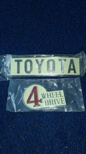Emblema Fj40   Toyota  4drive Foto 3