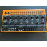 Behringer Crave Sin Uso. Synth Arpegiador Análogo 16 Voces