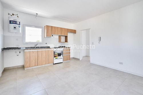 Venta Departamento 2 Ambientes Hurlingham 2° B
